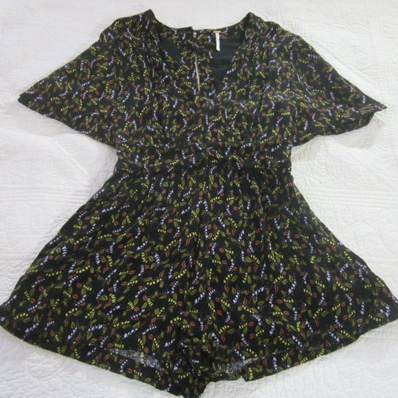Free People Romper 0 Meet Virginia Floral Back Keyhole Pockets - Picture 2 of 12